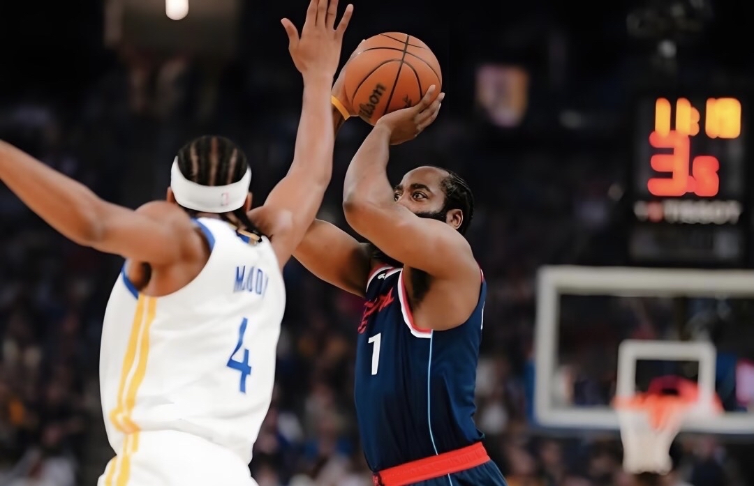 包含哈登在瑞士队比赛中惊险取胜，突破纪录引发热议！的词条