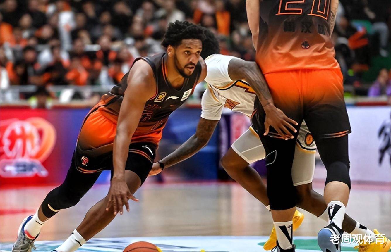 包含葡超赛程吃紧，山东男篮今夜战术微调，气氛紧张，训练强度明显提升的词条九游体育官网